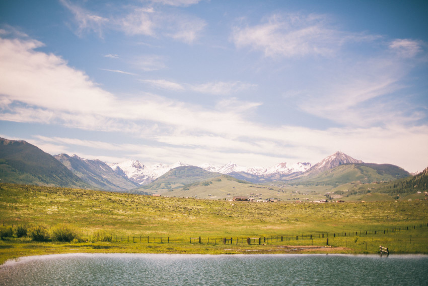 001_Crested Butte Wedding Photographer Secret Stash Woods Walk Ceremony Jamie Blue Bird Events Boho Epic Stars