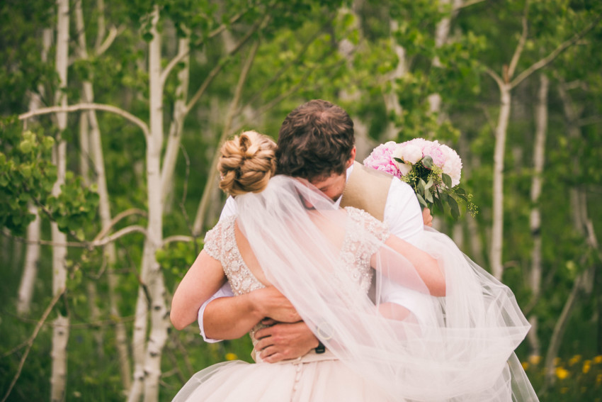 011_Crested Butte Wedding Photographer Secret Stash Woods Walk Ceremony Jamie Blue Bird Events Boho Epic Stars