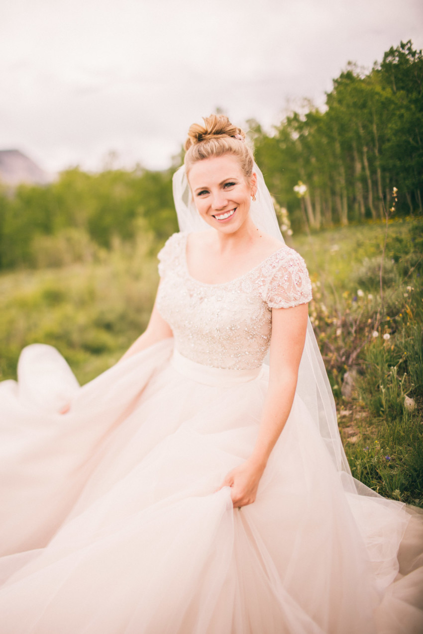 017_Crested Butte Wedding Photographer Secret Stash Woods Walk Ceremony Jamie Blue Bird Events Boho Epic Stars