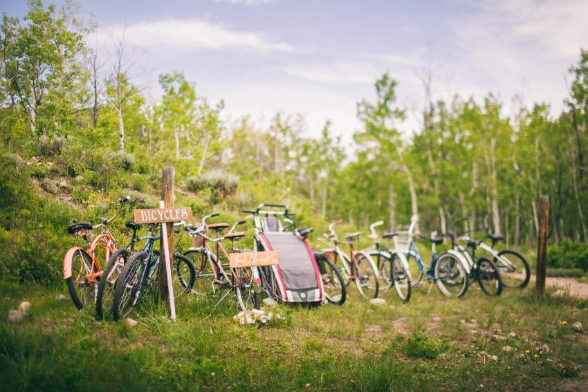 038_Crested Butte Wedding Photographer Secret Stash Woods Walk Ceremony Jamie Blue Bird Events Boho Epic Stars