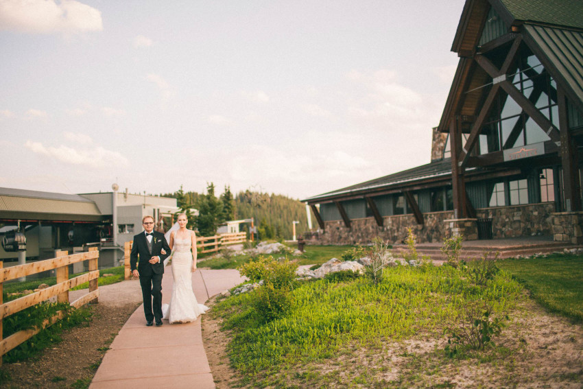 025 Aspen CO Mountain Wedding Photographer Dad Walk Down Asile with Bride