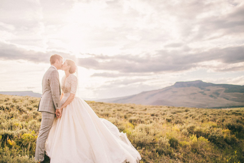 035 Crested Butte CO Harmel Country Dude Ranch Bonez Fun Laid-back Live Music Reception Mt Crested Butte Beautiful Ceremony In Woods Lauren Matt