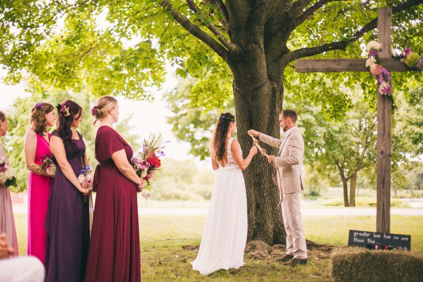 058 Mukwonago Milwaukee WI Barn DIY Laid-back Tie Knot During Ceremony Danny Andrea