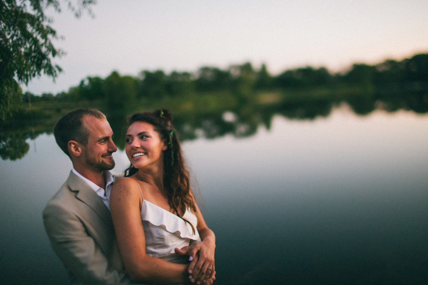 117 Mukwonago Milwaukee WI Barn DIY Laid-back Country Dusk Bride Groom Portrait By Lake Danny Andrea