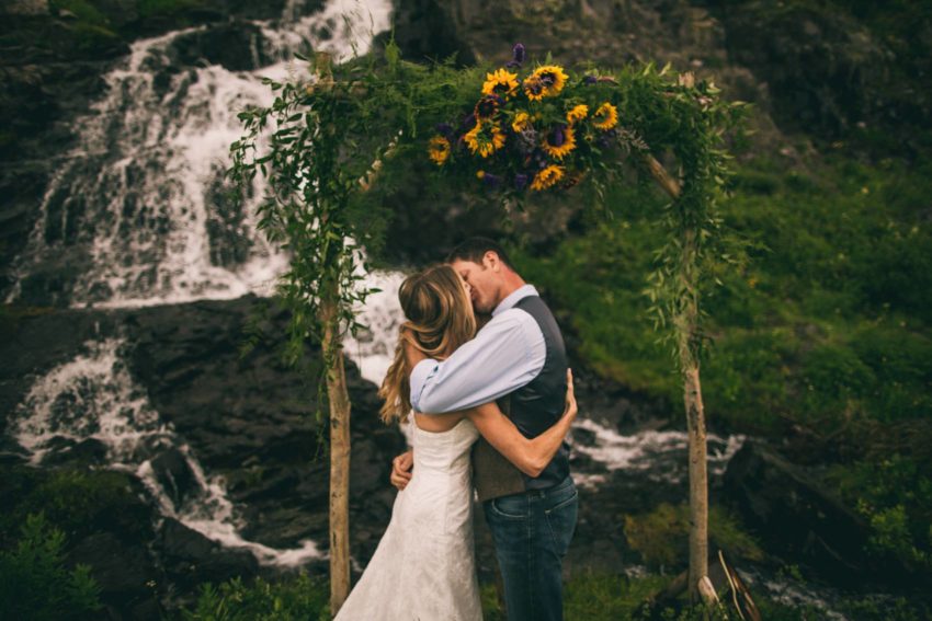 064 Crested Butte Elopement Waterfall Krsitin Phil Westfalia Off Road Adventure