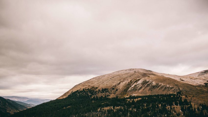 001-lindsey-nate-guanella-pass-adventurous-engagement-photos-fall-autumn-colors