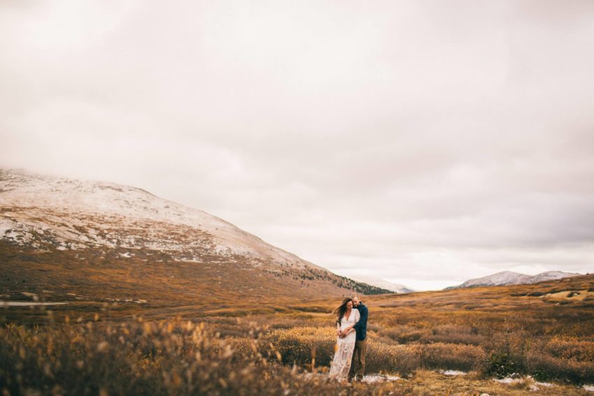 014-lindsey-nate-guanella-pass-adventurous-engagement-photos-fall-autumn-colors