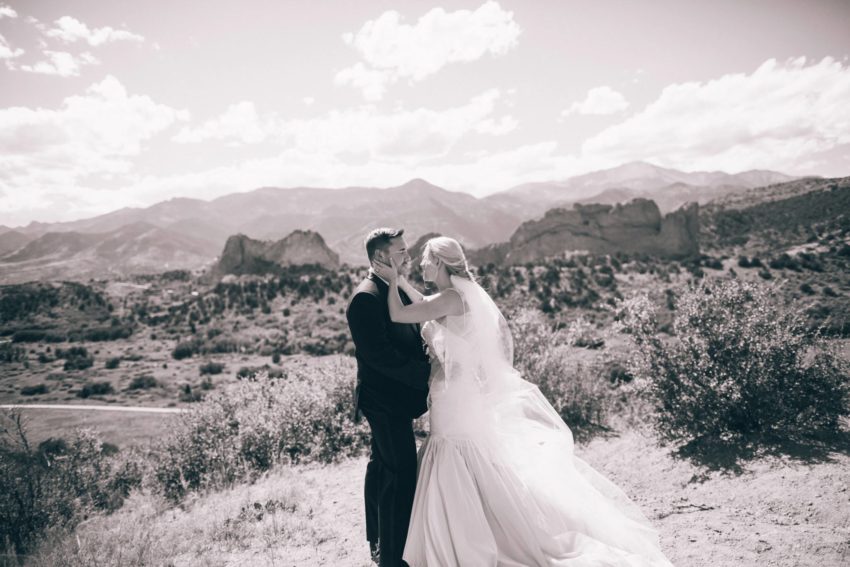 016-garden-of-the-gods-intimate-wedding-colorado-springs-denise-levi
