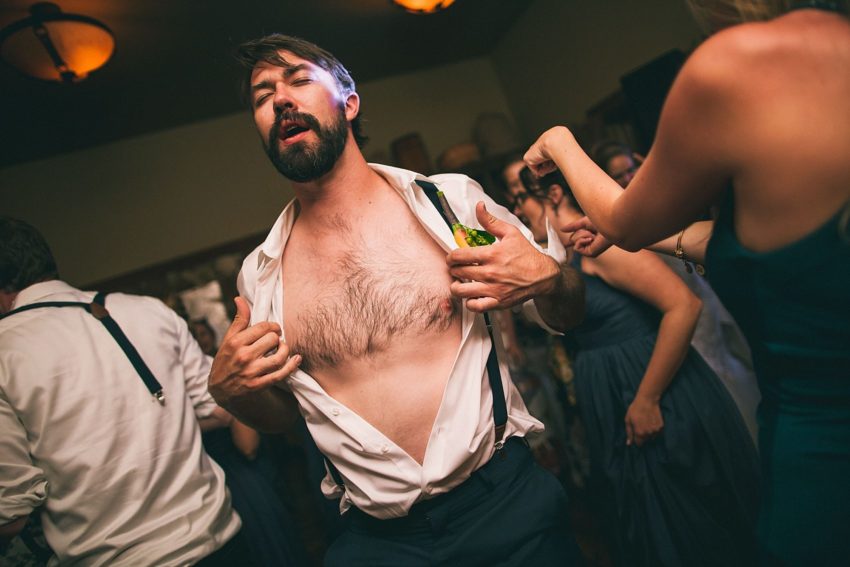 guests dancing at uleys cabin wedding reception jess and haris